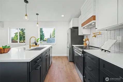 5610 Rockefeller Avenue Everett WA 98203