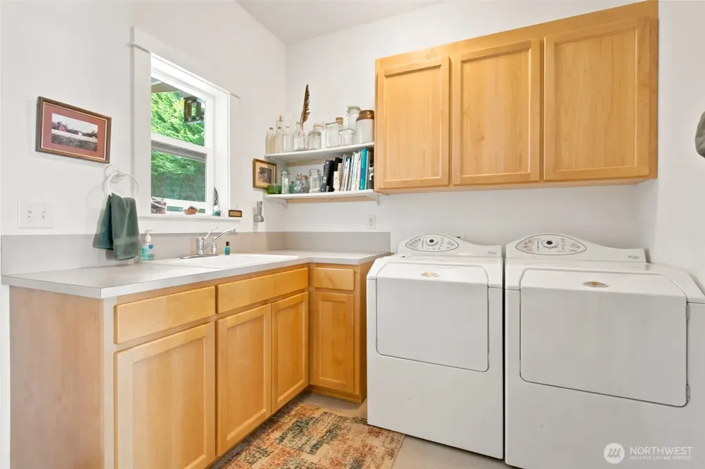 25130 South Kingston Road NE Kingston WA 98346