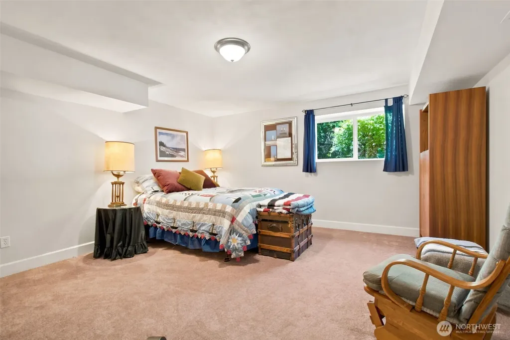 25130 South Kingston Road NE Kingston WA 98346