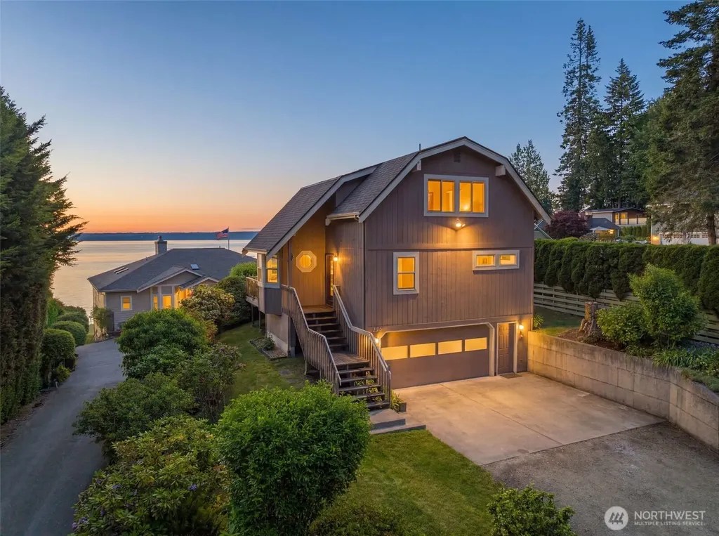 25130 South Kingston Road NE Kingston WA 98346