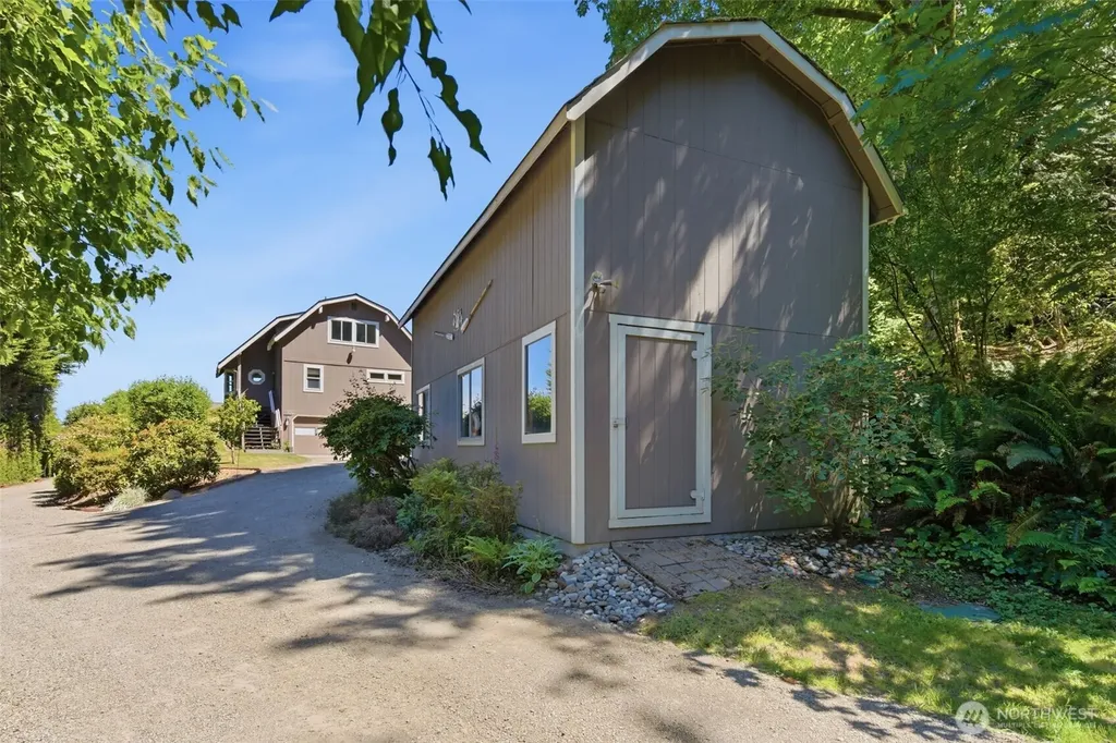 25130 South Kingston Road NE Kingston WA 98346