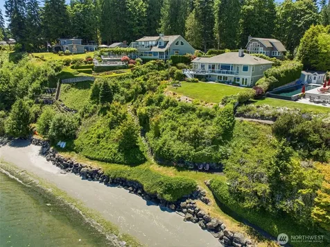 25130 South Kingston Road NE Kingston WA 98346