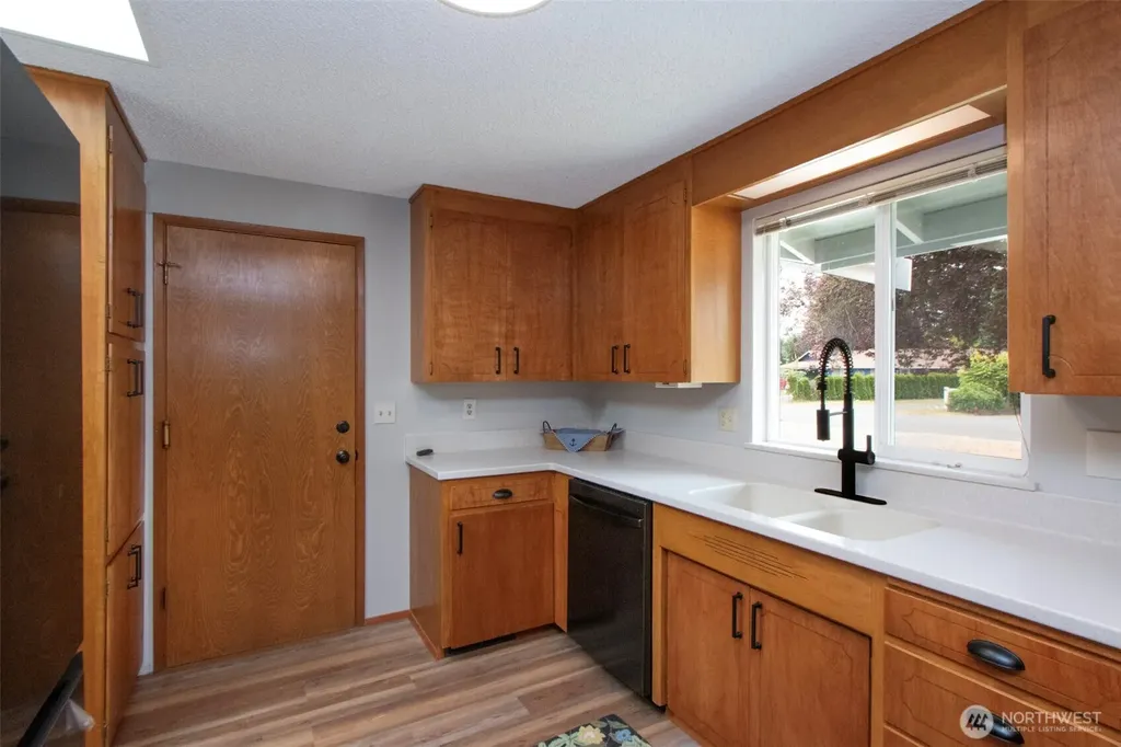 860 Thornton Drive Sequim WA 98382
