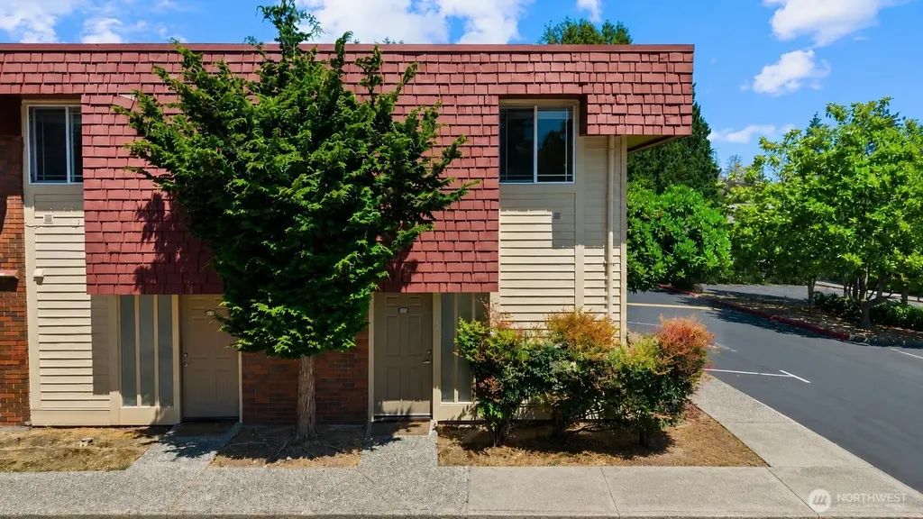 513 142nd Avenue SE Bellevue WA 98007