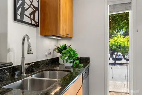 513 142nd Avenue SE Bellevue WA 98007