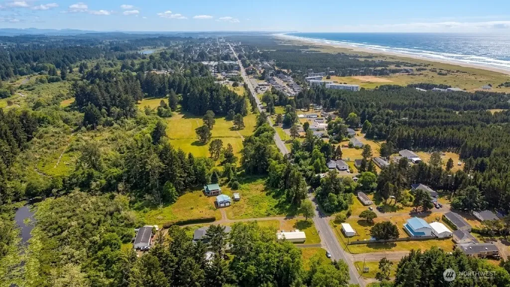 10516 Pacific Way Long Beach WA 98631
