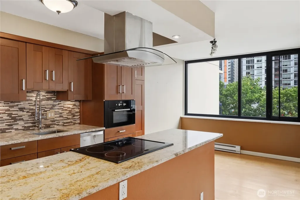 2100 3rd Avenue Seattle WA 98121