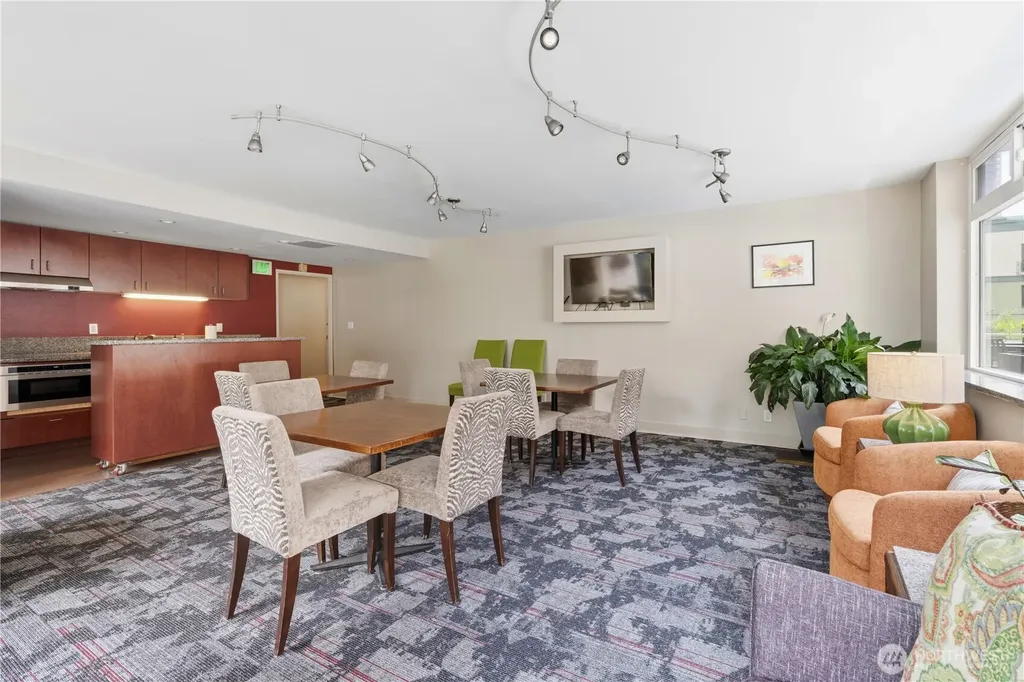 2100 3rd Avenue Seattle WA 98121