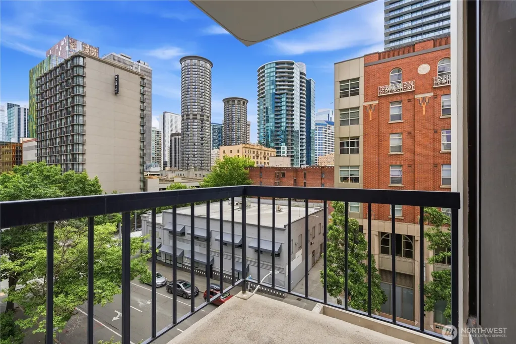2100 3rd Avenue Seattle WA 98121