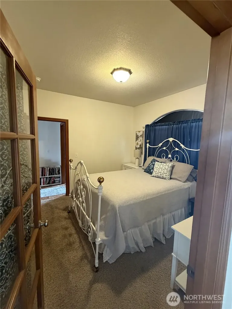 763 SE Bedford Loop College Place WA 99324