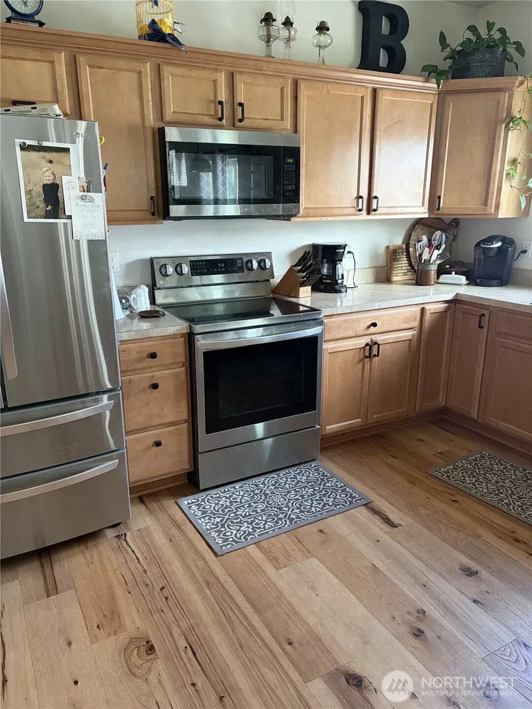 763 SE Bedford Loop College Place WA 99324