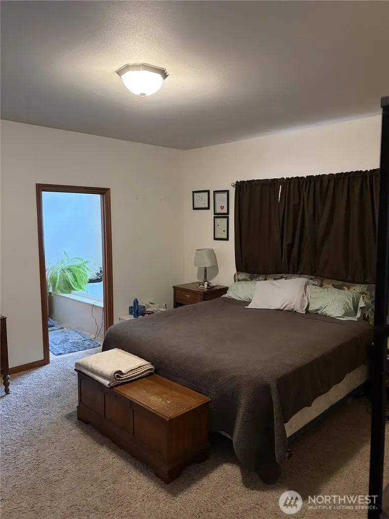 763 SE Bedford Loop College Place WA 99324