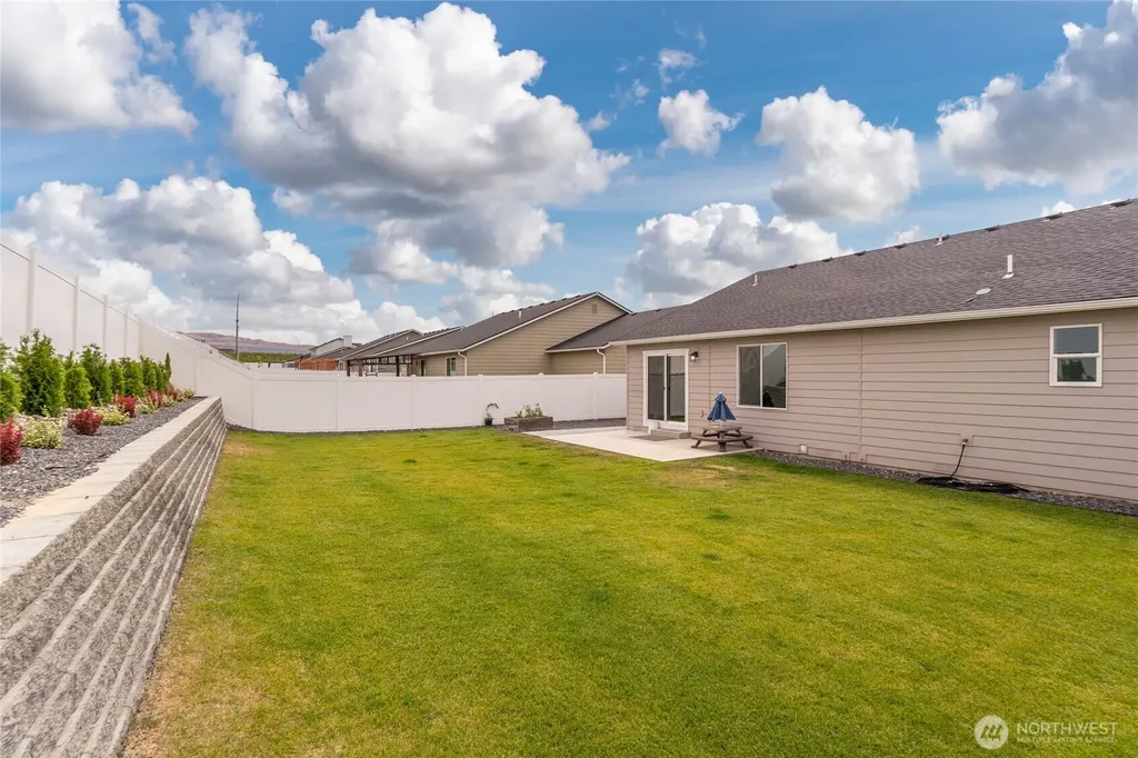 2425 SE 3rd Street East Wenatchee WA 98802