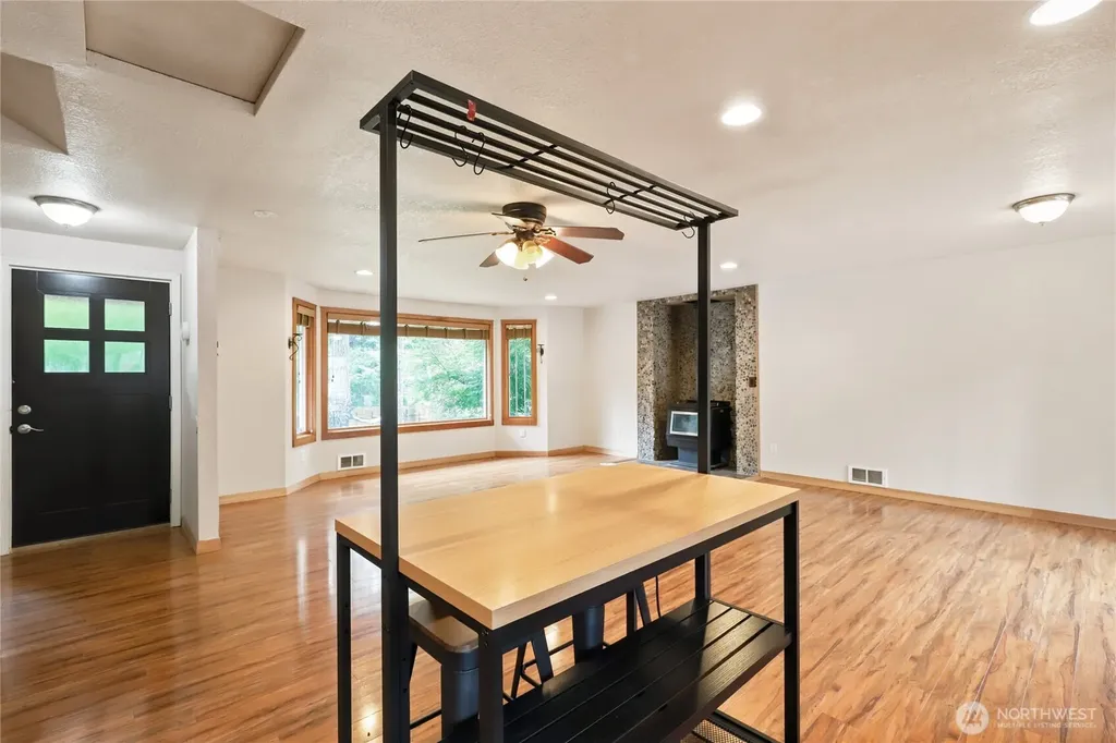 3546 Longhorn Drive NW Bremerton WA 98312