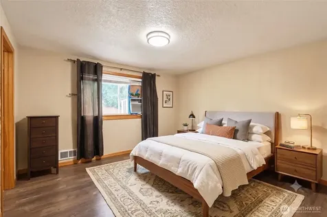 3546 Longhorn Drive NW Bremerton WA 98312