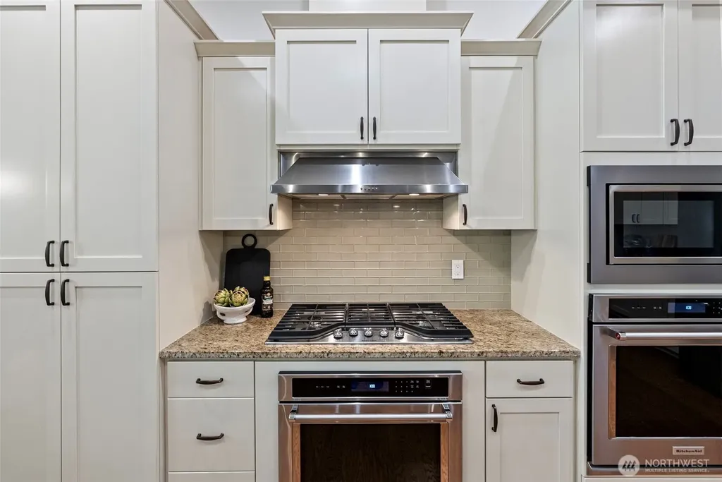 9236 NE Country Woods Lane Kingston WA 98346