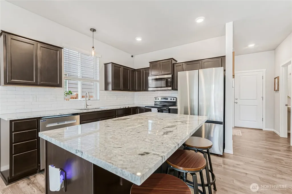 18832 109th Avenue Ct E Puyallup WA 98374