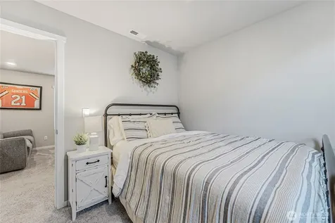 18832 109th Avenue Ct E Puyallup WA 98374