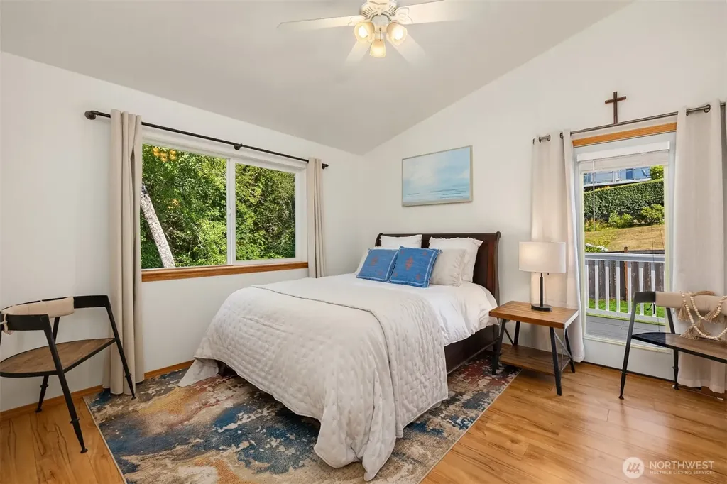 17725 Baywatch Court NE Poulsbo WA 98370