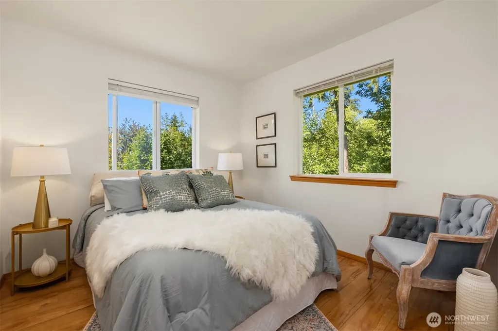 17725 Baywatch Court NE Poulsbo WA 98370