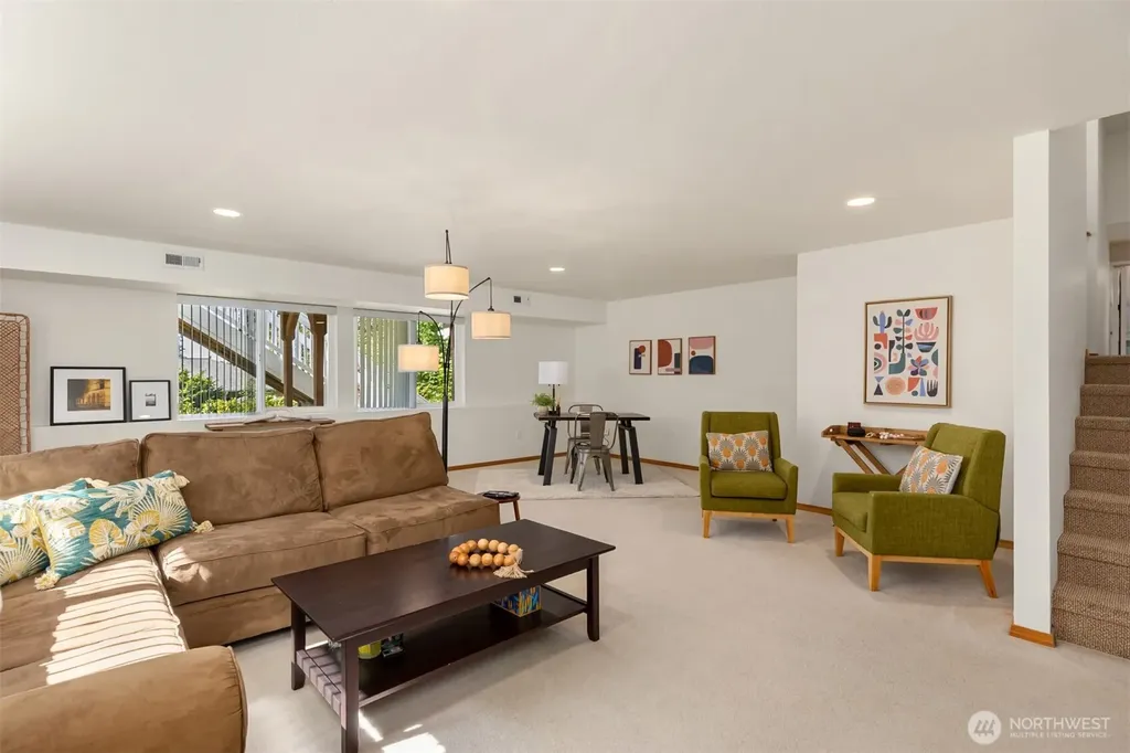 17725 Baywatch Court NE Poulsbo WA 98370