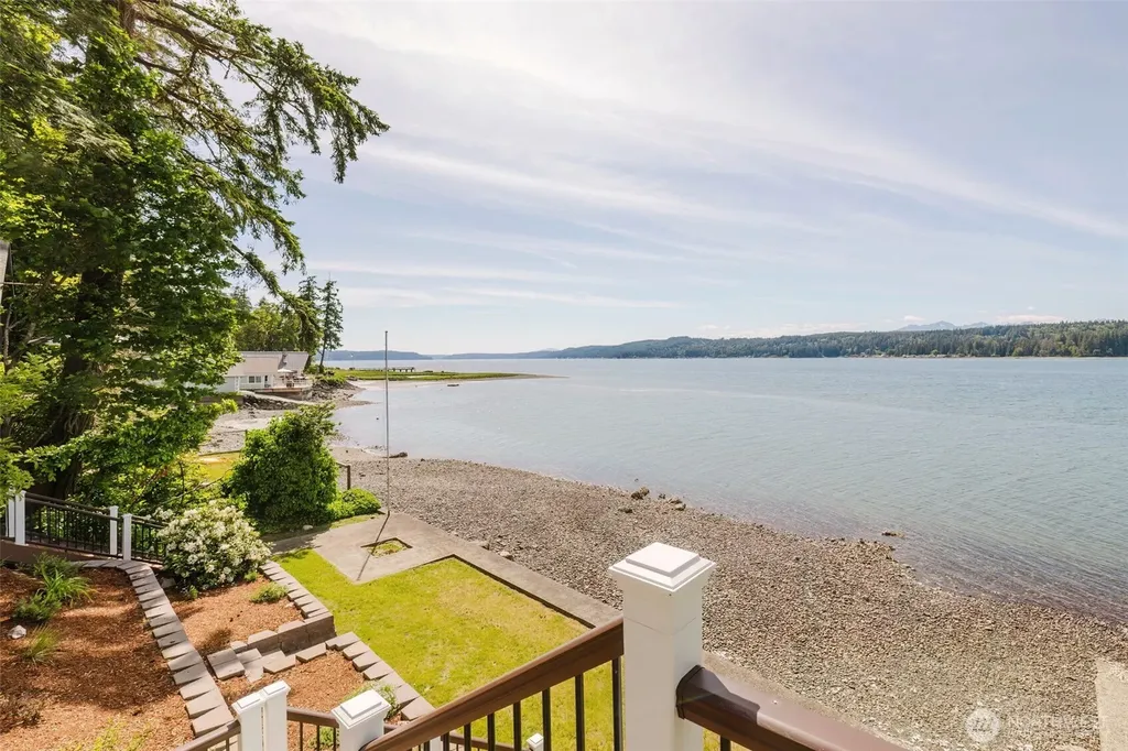 18631 E State Route 106 Belfair WA 98528