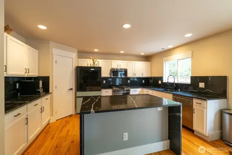 11515 138th Street Ct E Puyallup WA 98374