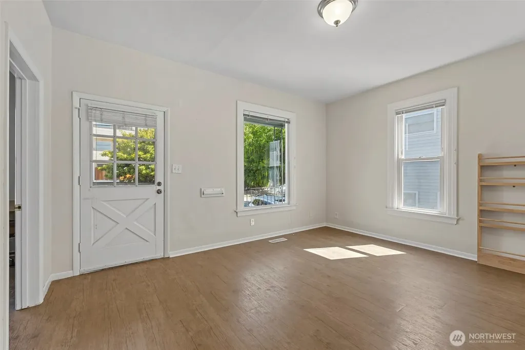 2407 NW 60th Street Seattle WA 98107