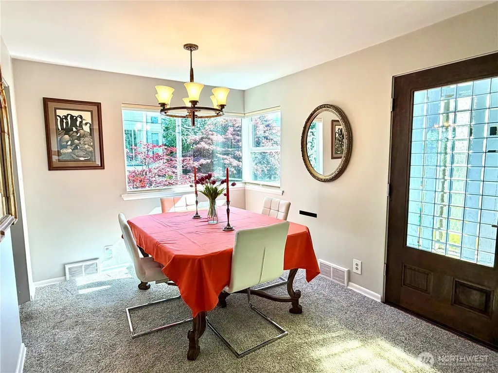 707 W Bertona Street Seattle WA 98119