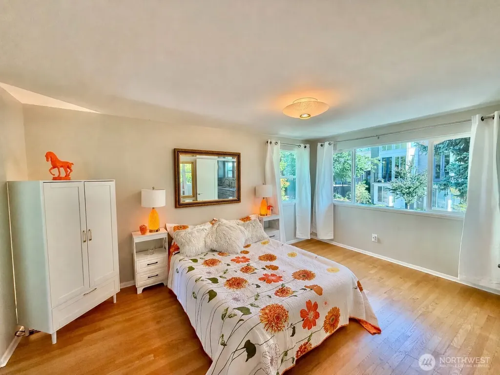 707 W Bertona Street Seattle WA 98119