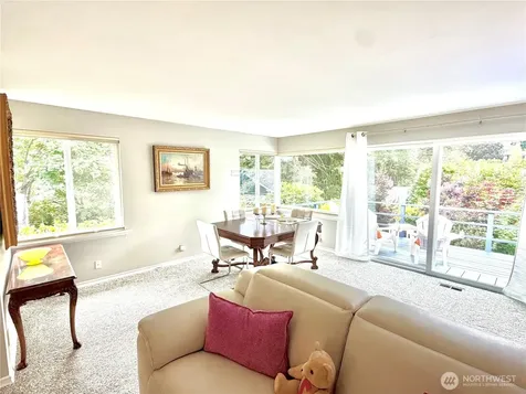 707 W Bertona Street Seattle WA 98119