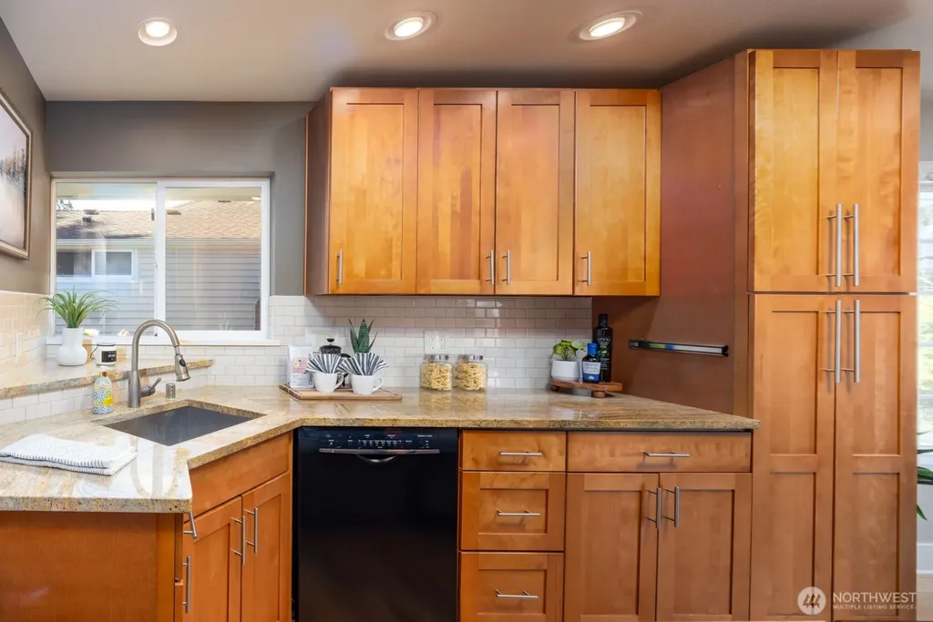 4006 32nd Avenue W Seattle WA 98199