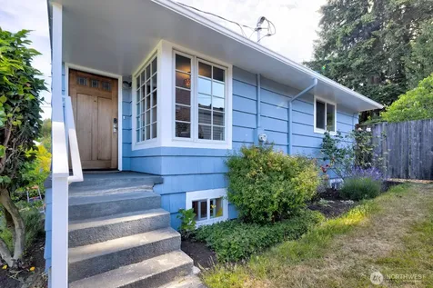 4006 32nd Avenue W Seattle WA 98199