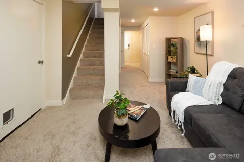 4006 32nd Avenue W Seattle WA 98199