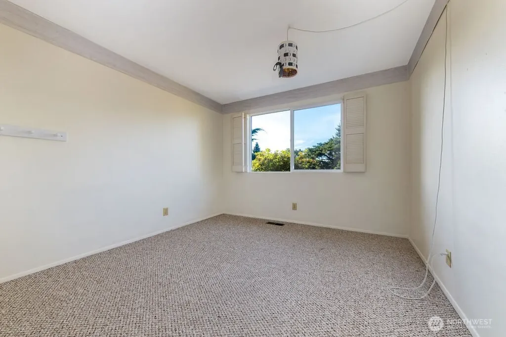 12705 SE 74th Street Newcastle WA 98056
