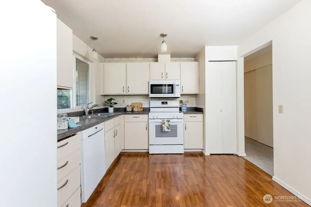 12705 SE 74th Street Newcastle WA 98056