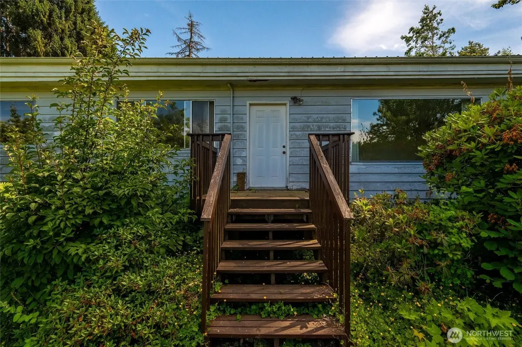 16 Harvey Road Blaine WA 98230