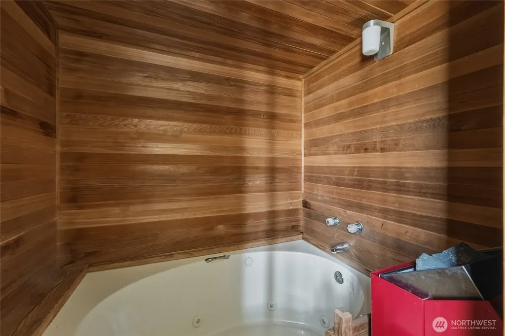 16 Harvey Road Blaine WA 98230