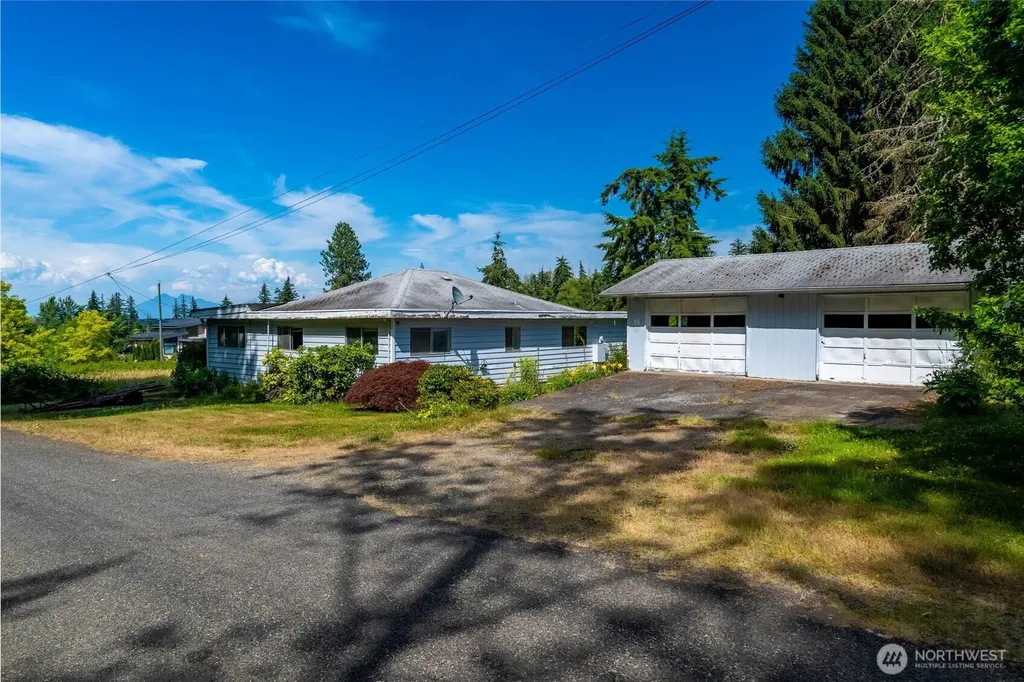 16 Harvey Road Blaine WA 98230