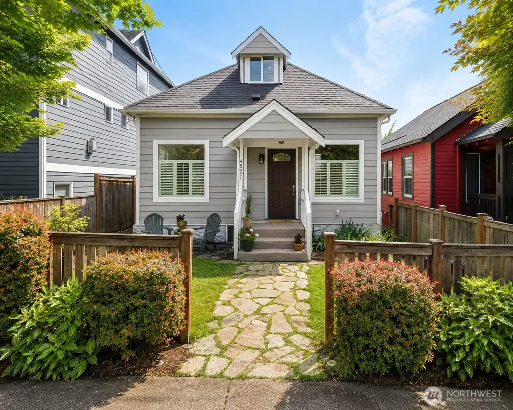4521 S Findlay Street Seattle WA 98118