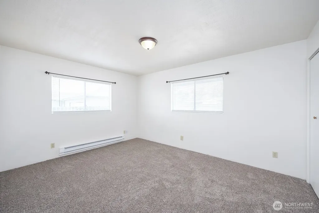 530 W Crest Moses Lake WA 98837