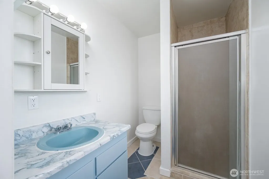 530 W Crest Moses Lake WA 98837