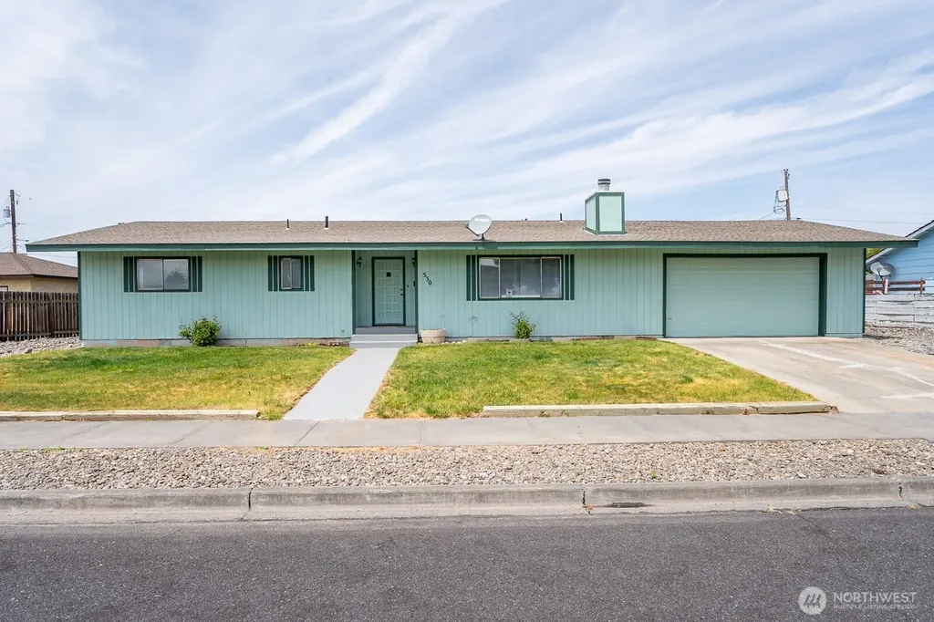 530 W Crest Moses Lake WA 98837