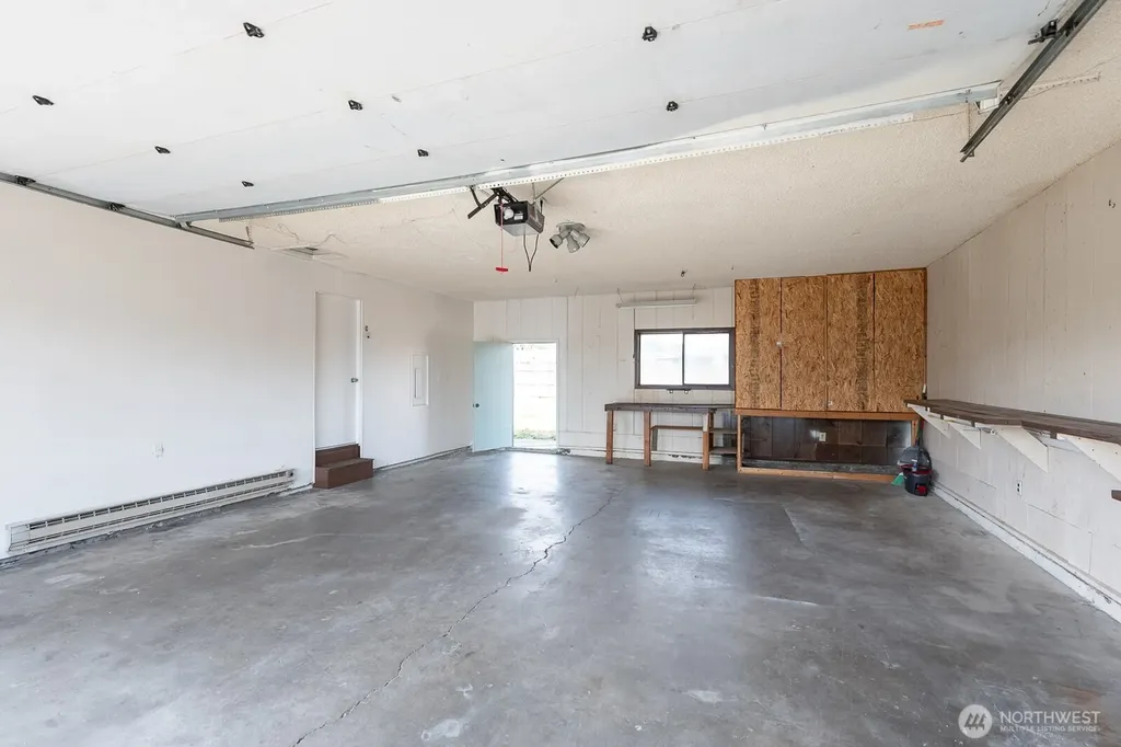 530 W Crest Moses Lake WA 98837