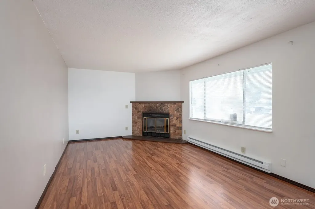 530 W Crest Moses Lake WA 98837