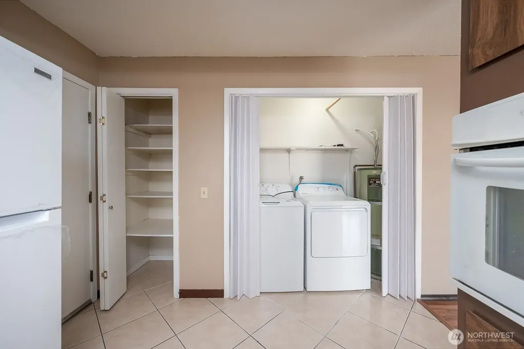 530 W Crest Moses Lake WA 98837
