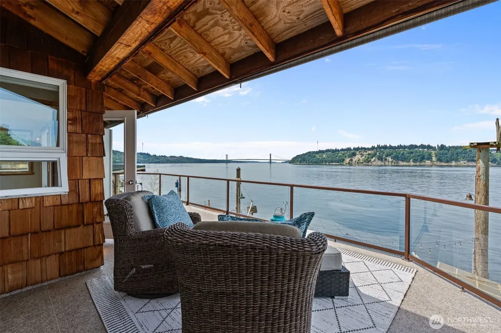 15 N Salmon Beach Tacoma WA 98407