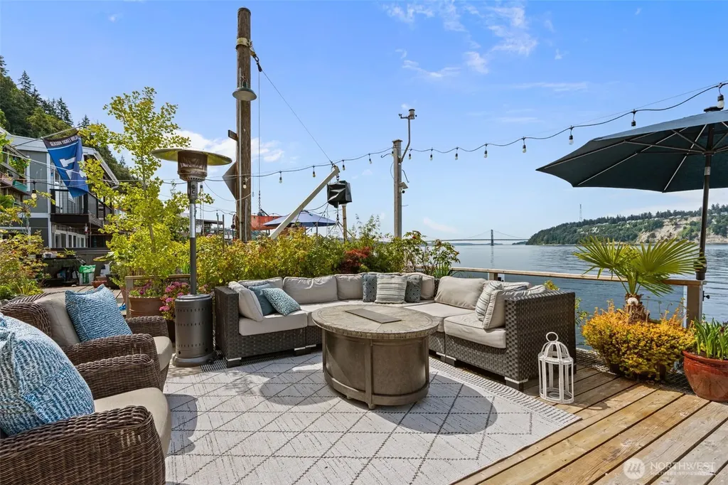 15 N Salmon Beach Tacoma WA 98407