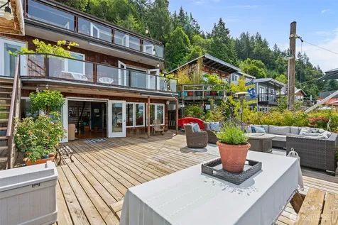 15 N Salmon Beach Tacoma WA 98407