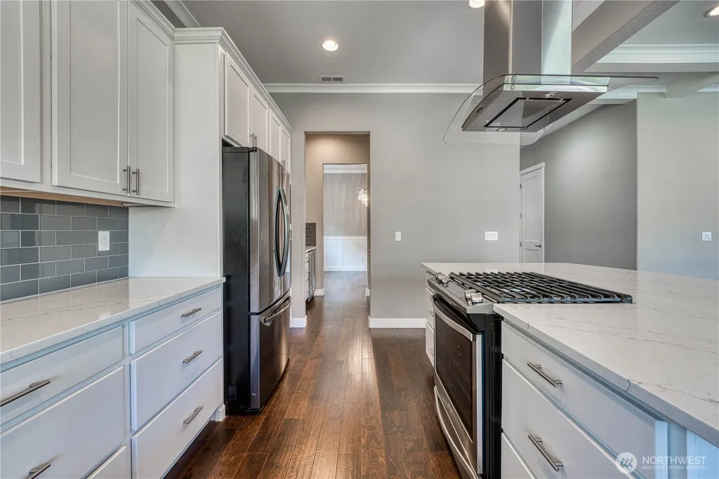 768 NW Ashford Loop Bremerton WA 98311